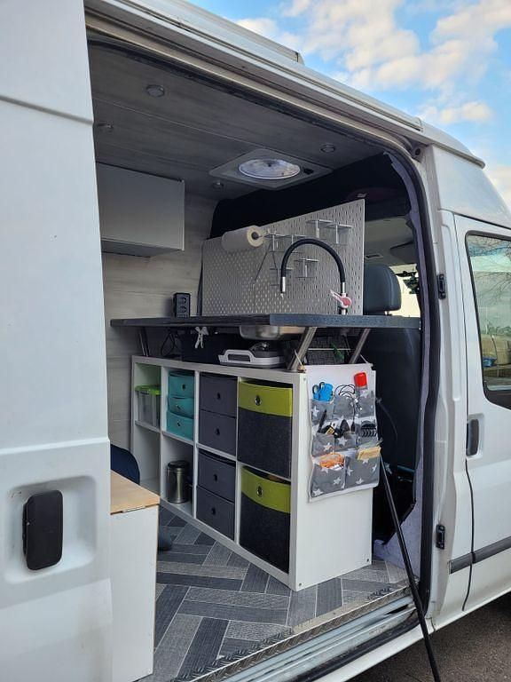 Second-hand Ford Transit 140 CP (102 kW) 2011 Alb Monovolum