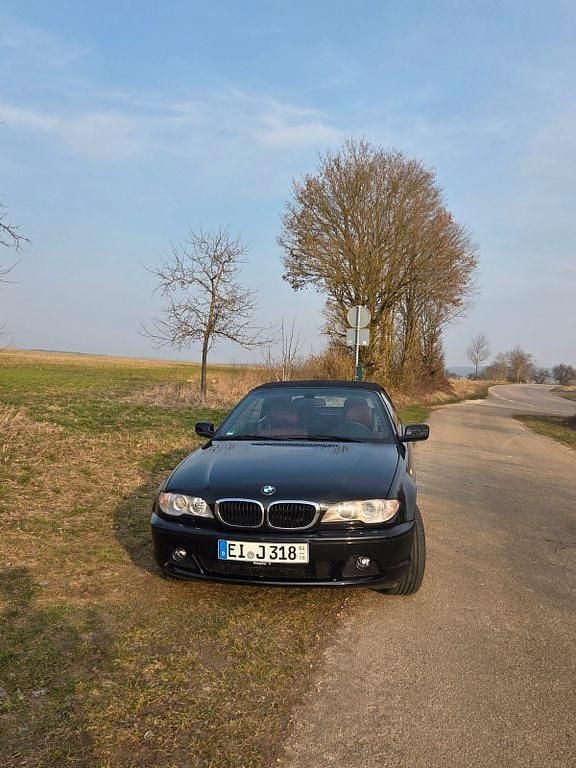 Gebraucht BMW 318 Cabriolet 150 PS (110 kW) 2005 Schwarz Cabrio