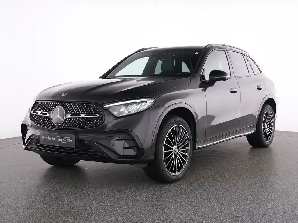 Gebraucht Mercedes GLC450 AMG 367 PS (269 kW) 2025 Grau SUV