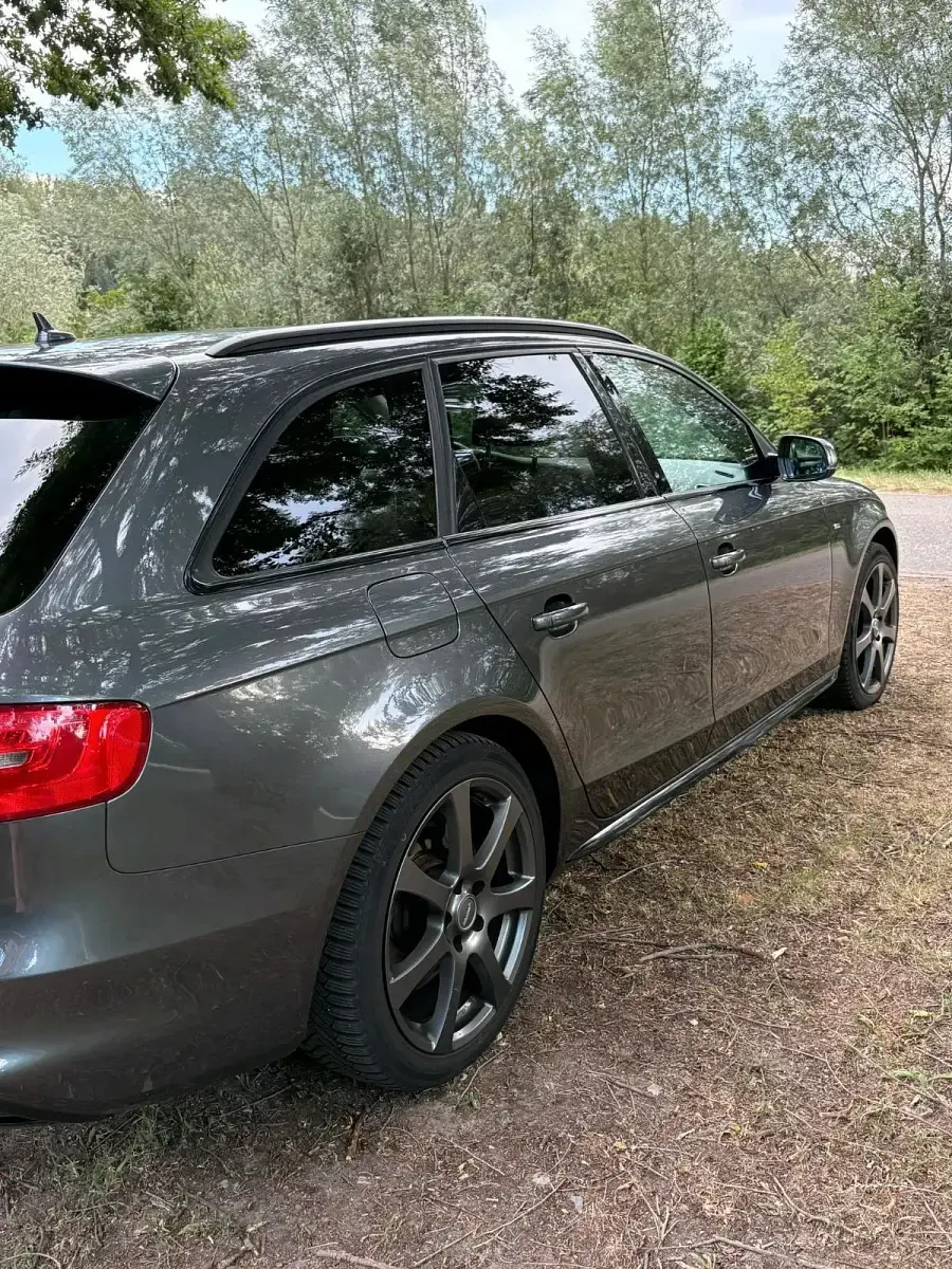Gebraucht Audi A4 S-Line 190 PS (139 kW) 2015 Grau Kombi
