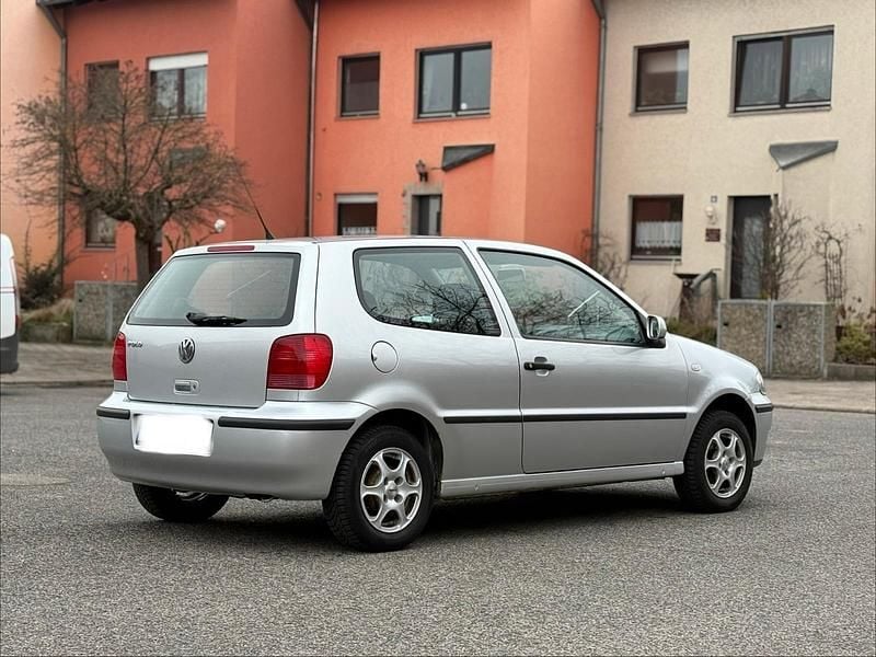 Gebraucht VW Polo 61 PS (44 kW) 2000 Silber Kleinwagen