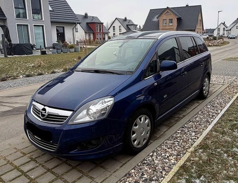 Blau Gebraucht 2011 Opel Zafira OPC Van / Kleinbus | 4.999 € (Fairer Preis) - Bild 1/4