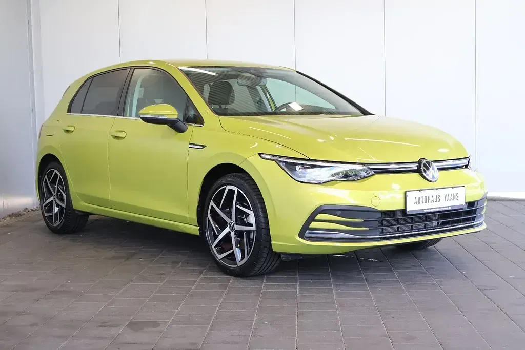 Gebraucht VW Golf VIII Style 150 PS (110 kW) 2022 Gelb Limousine