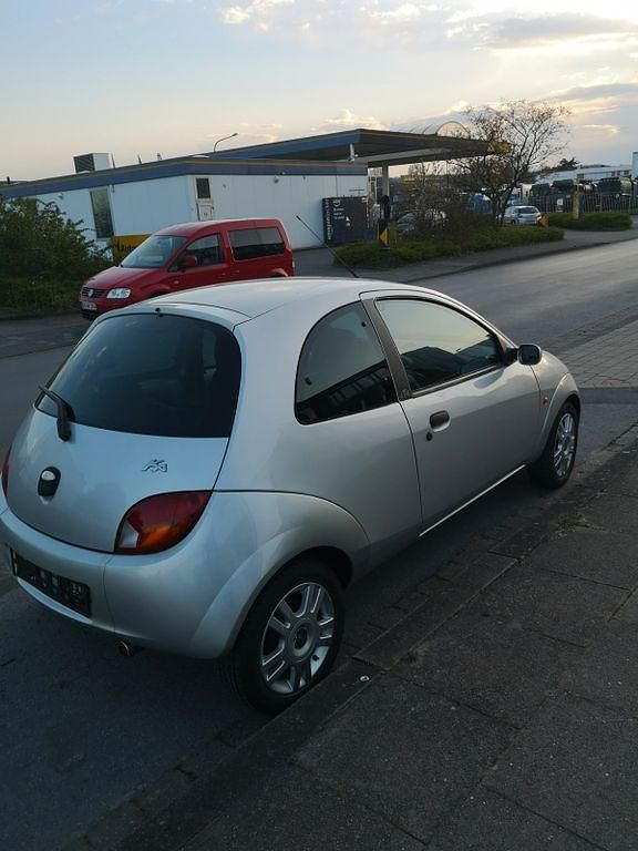 Silber Gebraucht 2006 Ford Ka Kleinwagen | 595 € (Superpreis) - Bild 1/4