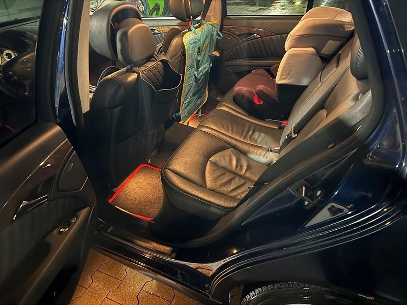 Gebraucht Mercedes E320 224 PS (164 kW) 2008 Blau Kombi