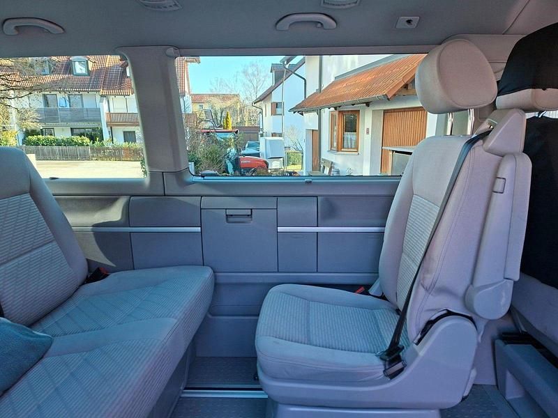 Gebraucht VW Multivan Comfortline 179 PS (131 kW) 2014 Silber Van