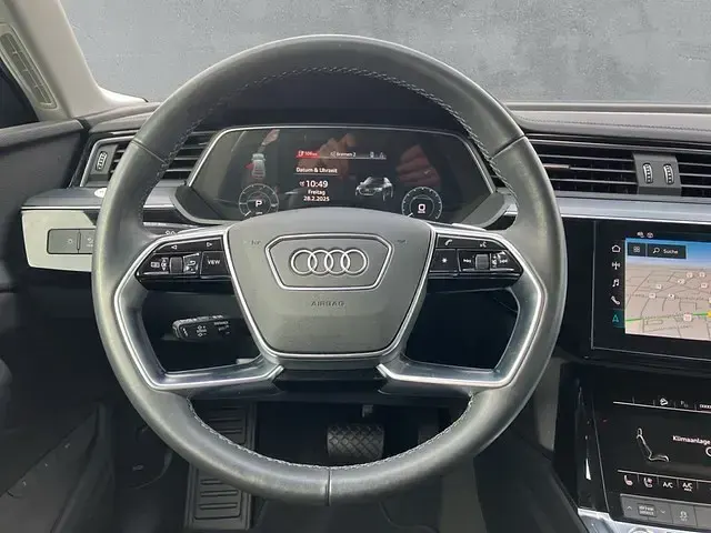 Gebraucht Audi e-tron Sportback Advanced 300 kW (408 PS) 2023 Schwarz SUV