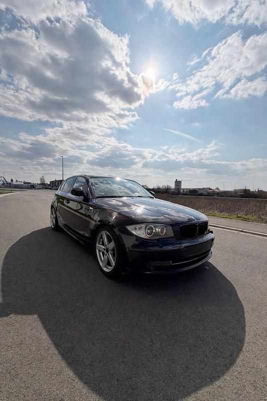 Gebraucht BMW 120 177 PS (130 kW) 2009 Schwarz Kleinwagen