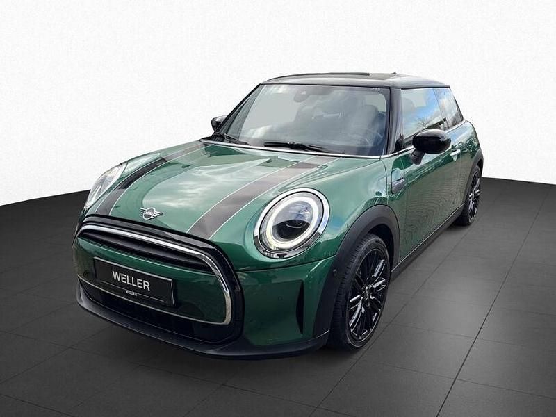 Gebraucht Mini Cooper Classic 136 PS (100 kW) 2023 British racing green (dunkelgrün) Kleinwagen