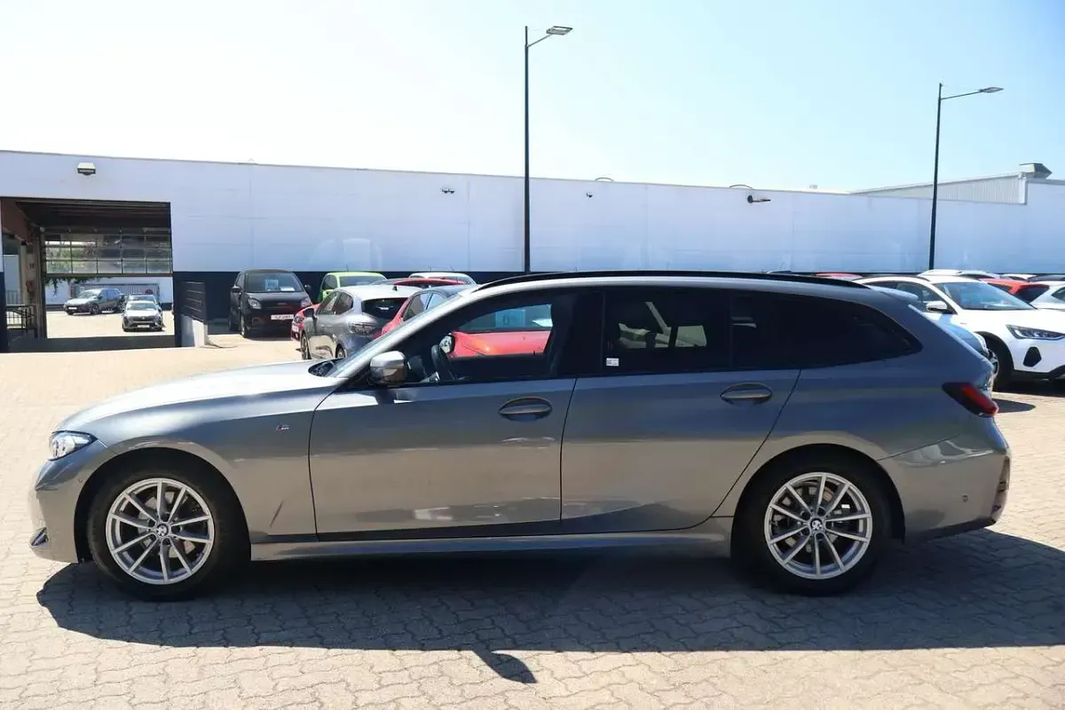 Gebraucht BMW 320 M Sport 184 PS (135 kW) 2025 Grau Kombi