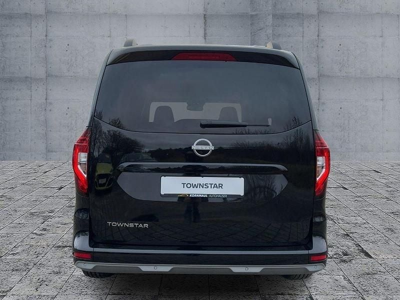 Neu Nissan Townstar Tekna 131 PS (96 kW) 2025 Schwarz Kombi
