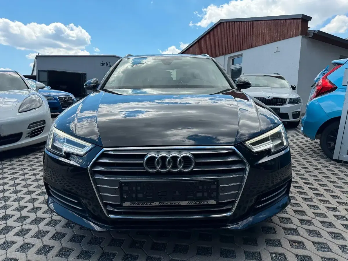 Gebraucht Audi A4 Sport 150 PS (110 kW) 2017 Schwarz Kombi