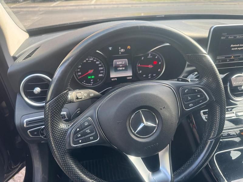 Schwarz Gebraucht 2015 Mercedes 200 Kombi | 11.500 € - Bild 1/4