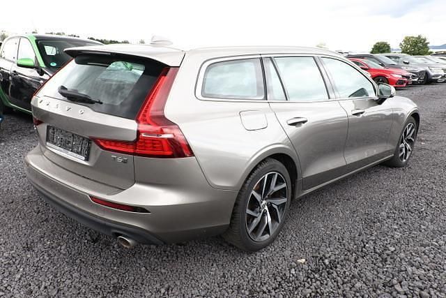 Pebble grey metallic pebble grey metallic Gebraucht 2021 Volvo V60 Inscription Kombi | 30.020 € (Superpreis) - Bild 1/4