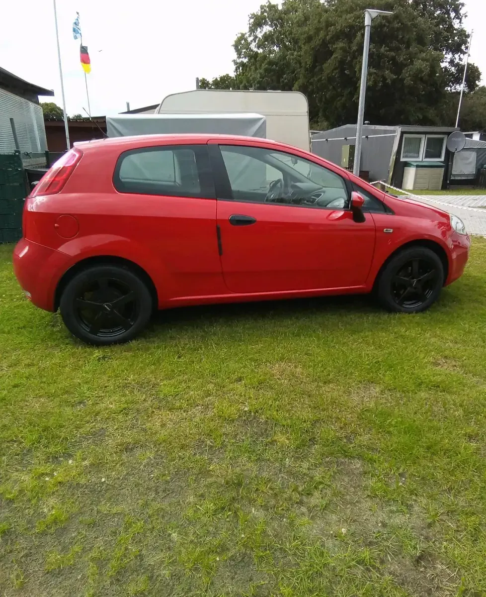 Gebraucht Fiat Punto 64 PS (47 kW) 2015 Rot Kleinwagen