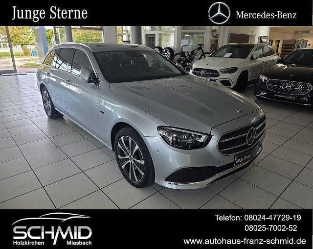 Silber Gebraucht 2021 Mercedes E300 Limousine | 33.850 € (Fairer Preis) - Bild 1/4