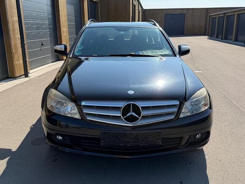Gebraucht Mercedes C180 156 PS (114 kW) 2007 Schwarz Kombi