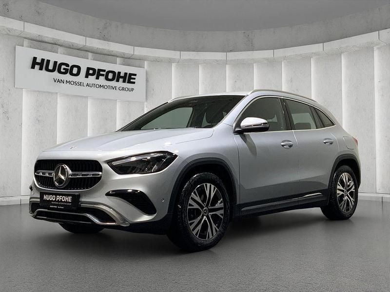 Gebraucht Mercedes GLA200 Progressive 163 PS (119 kW) 2025 Silber SUV