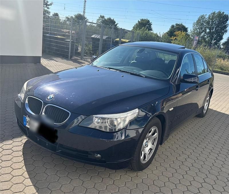 Blau Gebraucht 2003 BMW 525 Limousine | 4.500 € (Guter Preis) - Bild 1/4