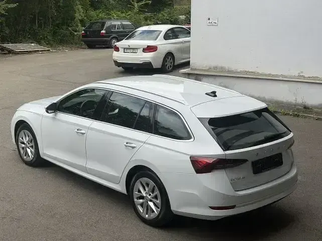 Gebraucht Skoda Octavia First Edition 150 PS (110 kW) 2020 Weiß Limousine