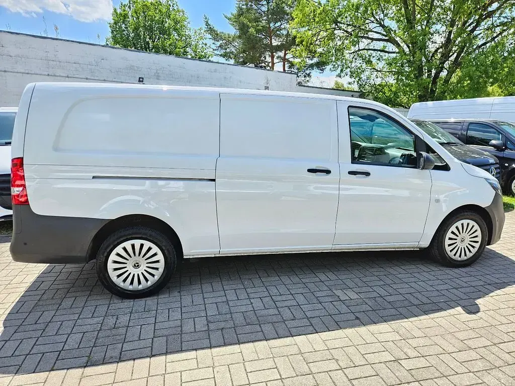 Gebraucht Mercedes Vito 163 PS (119 kW) 2025 Arktikweiss Van