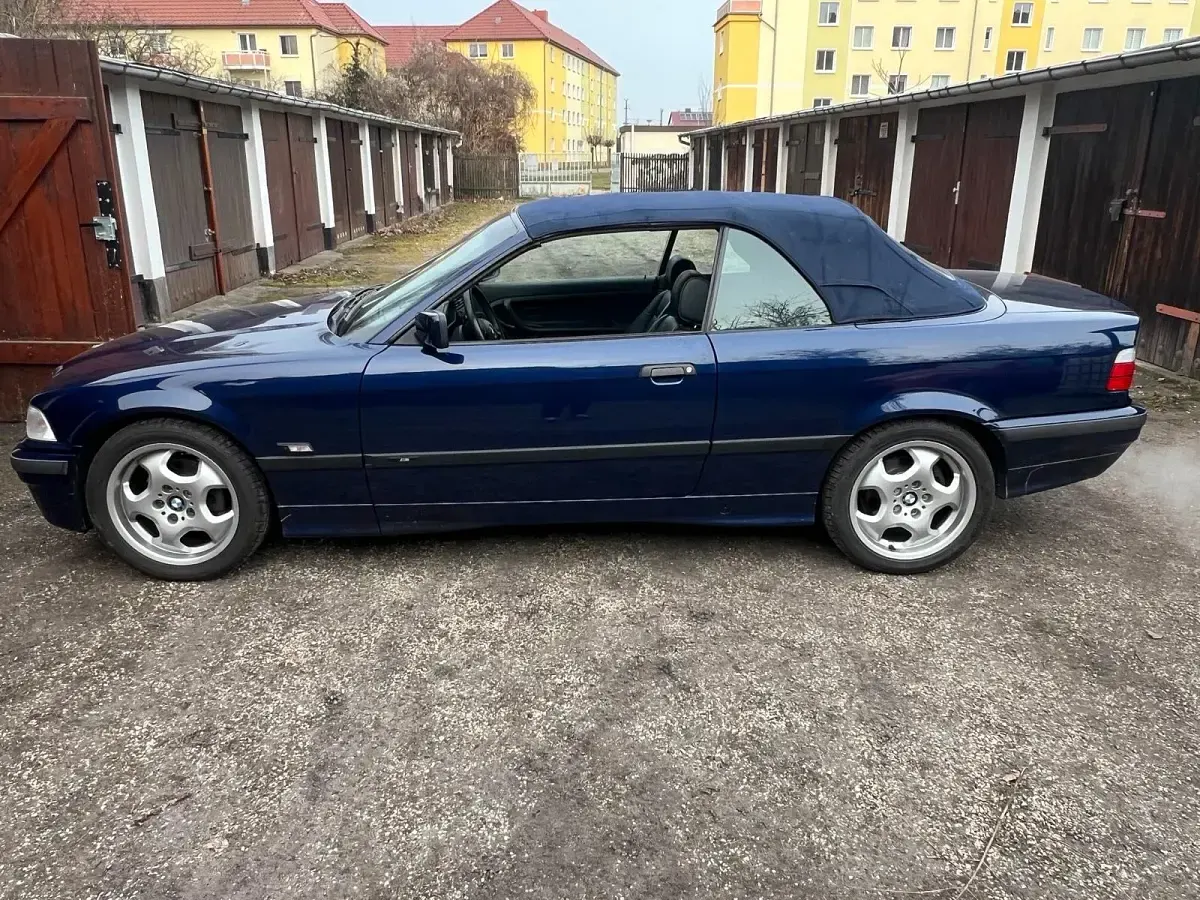 Gebraucht BMW 328 Cabriolet 193 PS (141 kW) 1995 Blau Cabrio
