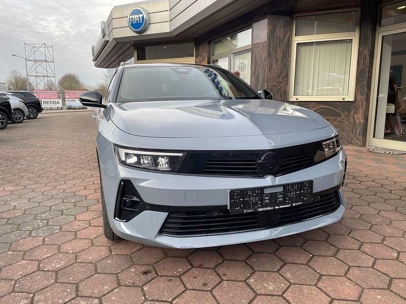 Neu Opel Astra 131 PS (96 kW) 2025 Grau Kombi