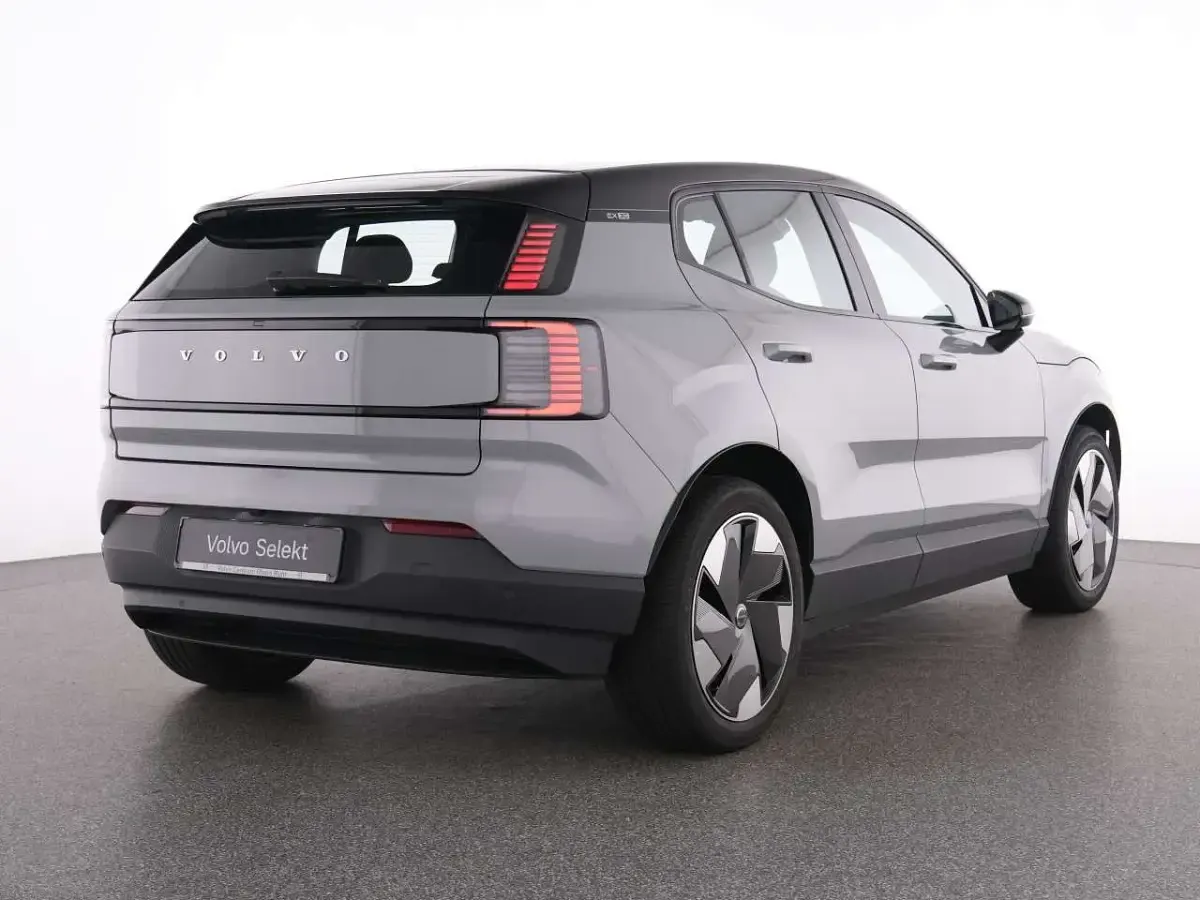 Gebraucht Volvo EX30 Plus 200 kW (272 PS) 2024 Vapour grey SUV