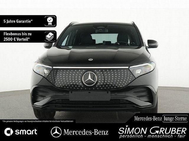 Lack kosmosschwarz (metallic) Gebraucht 2024 Mercedes EQA250 AMG SUV | 41.550 € (Teuer) - Bild 1/4