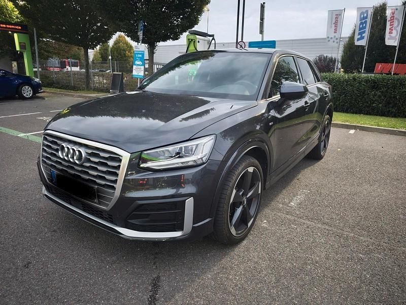 Grau Gebraucht 2019 Audi Q2 S-Line SUV | 24.999 € (Etwas zu teuer) - Bild 1/4