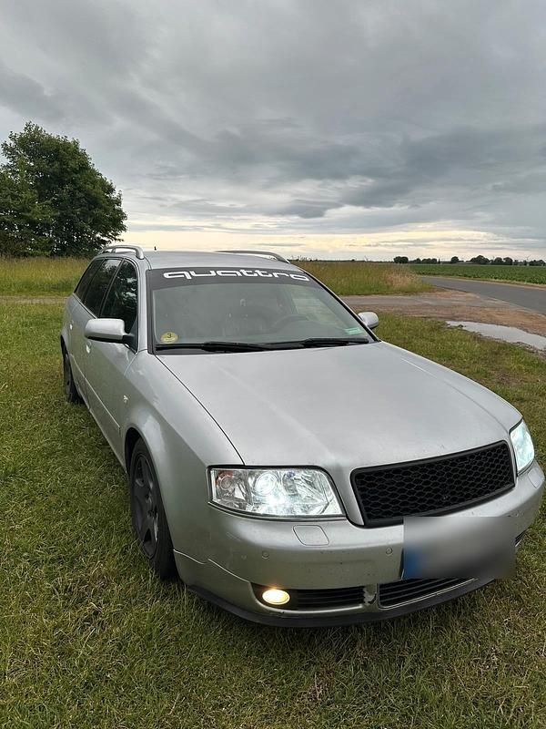 Silber Gebraucht 2002 Audi A6 Kombi | 1.750 € (Guter Preis) - Bild 1/4