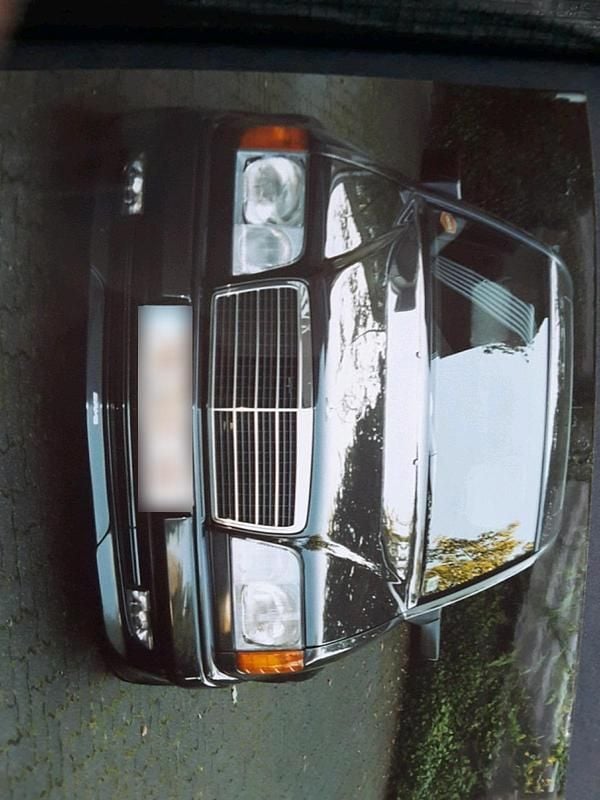 Gebraucht Mercedes E230 136 PS (100 kW) 1988 Schwarz Limousine