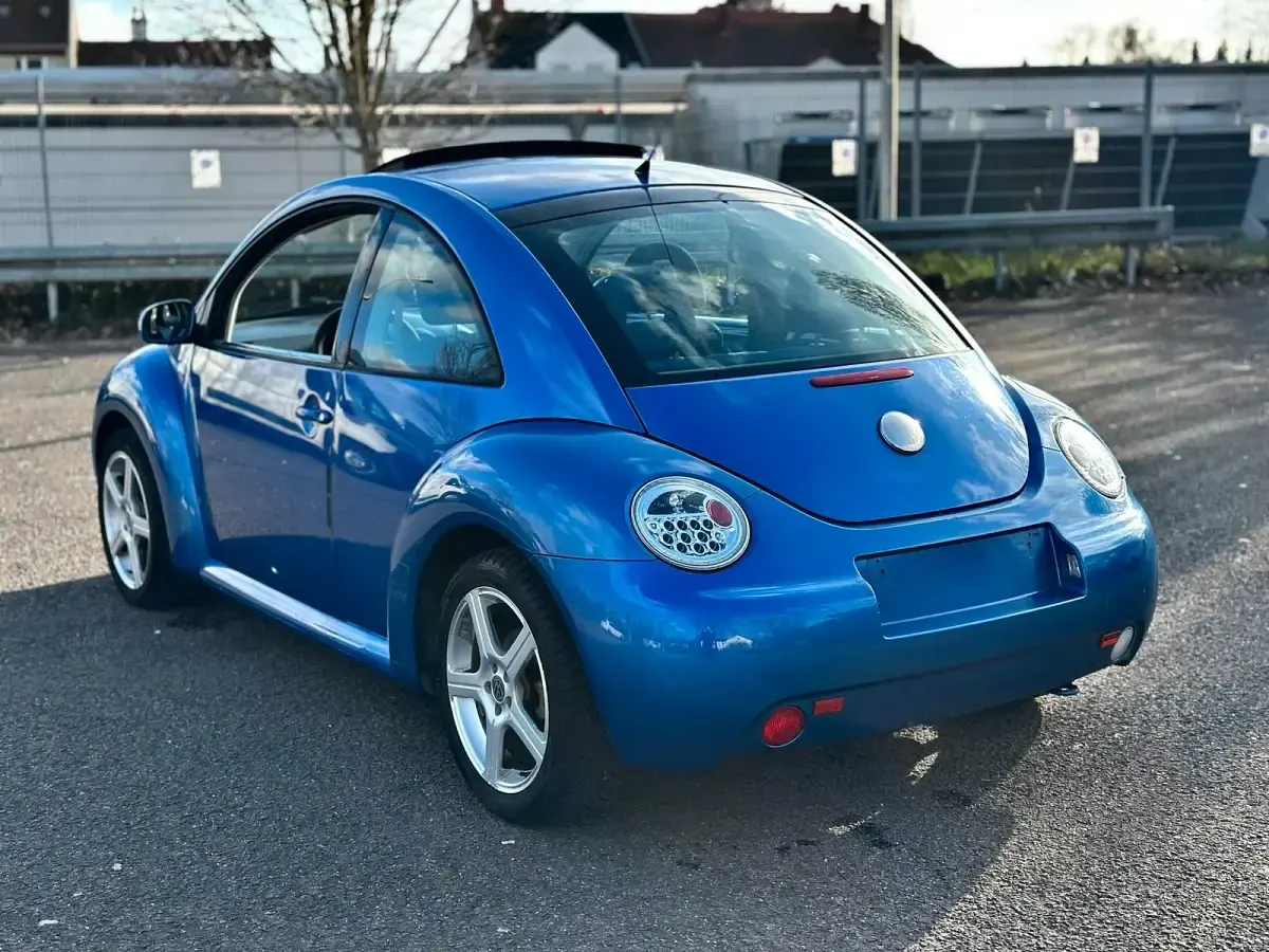 Usata VW Beetle 170 CV (125 kW) 2001 Blu Utilitaria