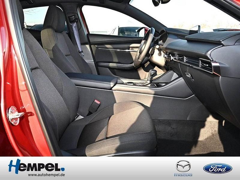 Neu Mazda 3 140 PS (102 kW) 2026 Rot Limousine