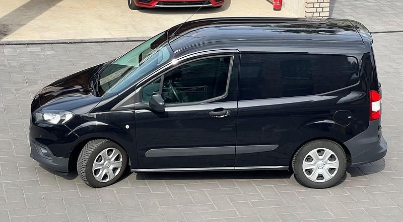 Second-hand Ford Transit 75 CP (55 kW) 2021 Negru Monovolum