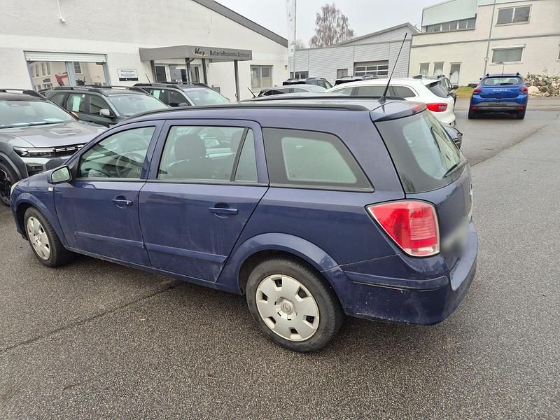 Używany Opel Astra 101 KM (74 kW) 2005 Niebieski Kombi