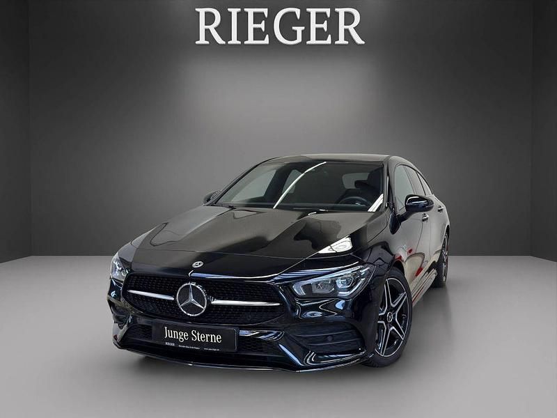 Unilack nachtschwarz Gebraucht 2021 Mercedes CLA220 Shooting Brake AMG Kombi | 29.899 € (Fairer Preis) - Bild 1/4