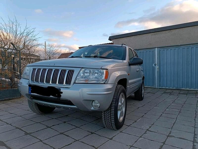 Silber Gebraucht 2004 Jeep Cherokee SUV | 4.700 € (Guter Preis) - Bild 1/4