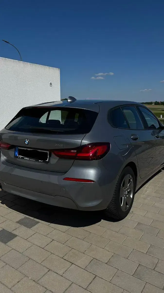 Gebraucht BMW 116 109 PS (80 kW) 2023 Grau Kleinwagen