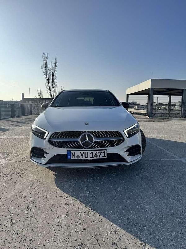 Gebraucht Mercedes A250 224 PS (164 kW) 2019 Weiß Kleinwagen