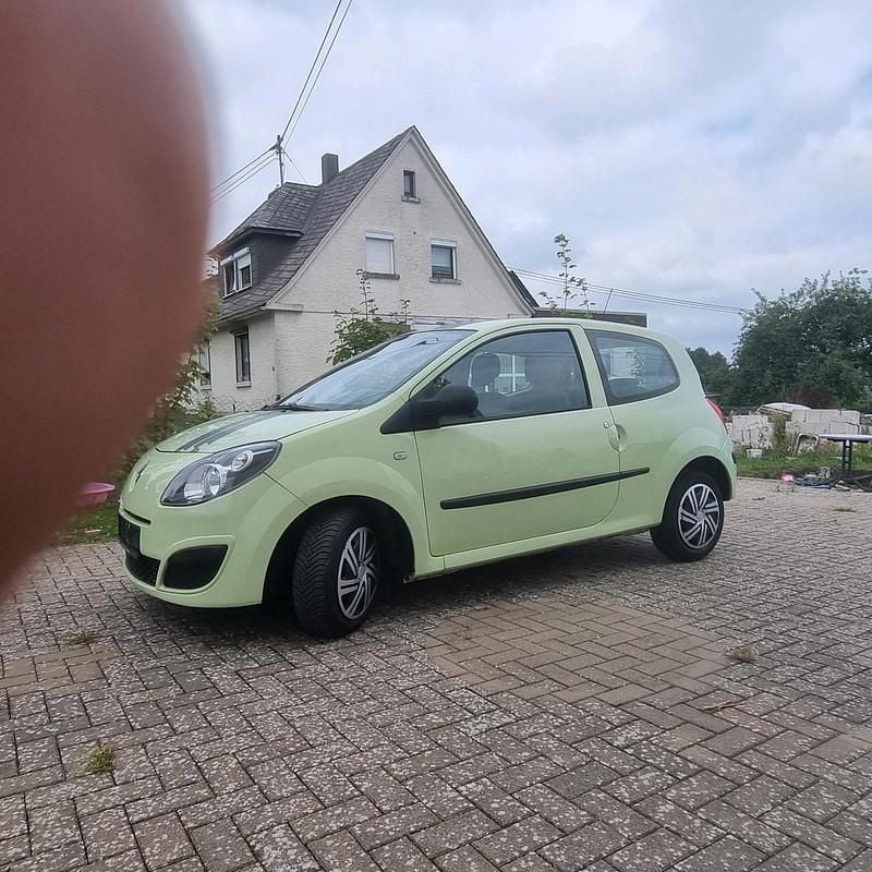 Grün Gebraucht 2009 Renault Twingo Kleinwagen | 2.050 € (Fairer Preis) - Bild 1/4