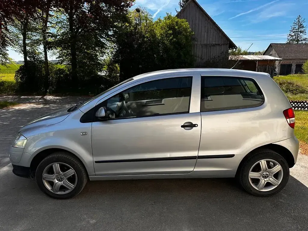 Second-hand VW Fox 69 CP (50 kW) 2007 Gri Hatchback