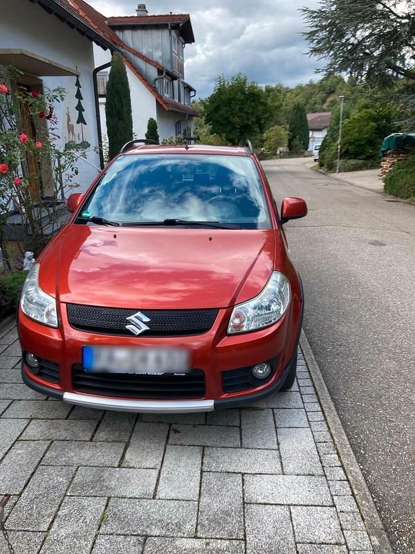 Rot Gebraucht 2008 Suzuki SX4 SUV | 3.000 € (Fairer Preis) - Bild 1/4