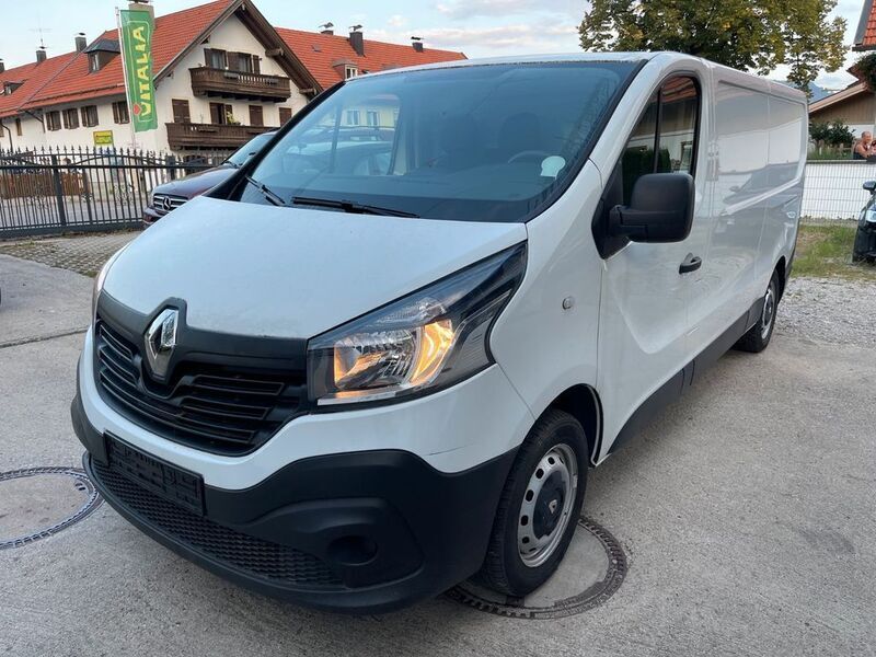 Weiß Gebraucht 2019 Renault Trafic Komfort Van | 10.500 € (Guter Preis) - Bild 1/4