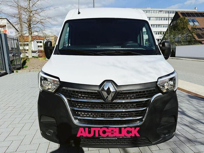 Gebraucht Renault Master Komfort 150 PS (110 kW) 2023 Weiß Van / Kleinbus