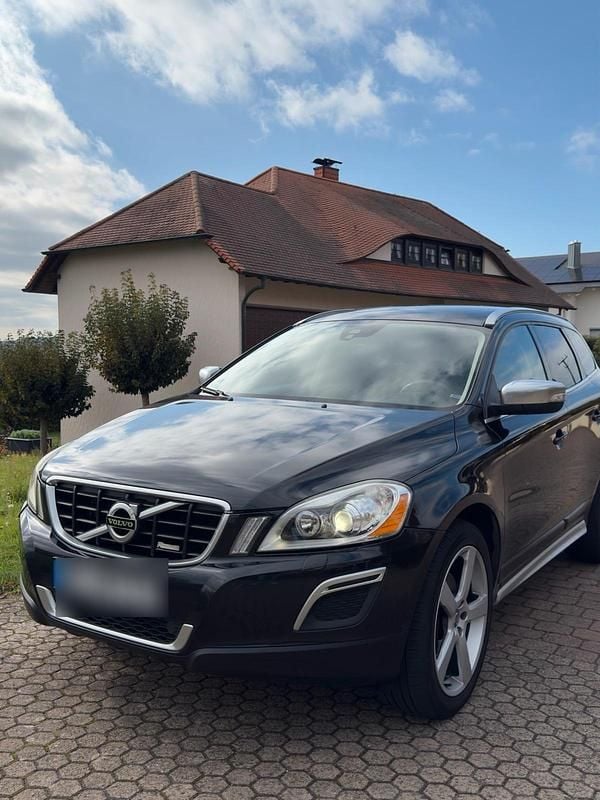 Schwarz Gebraucht 2012 Volvo XC60 R-Design SUV | 9.800 € (Guter Preis) - Bild 1/4