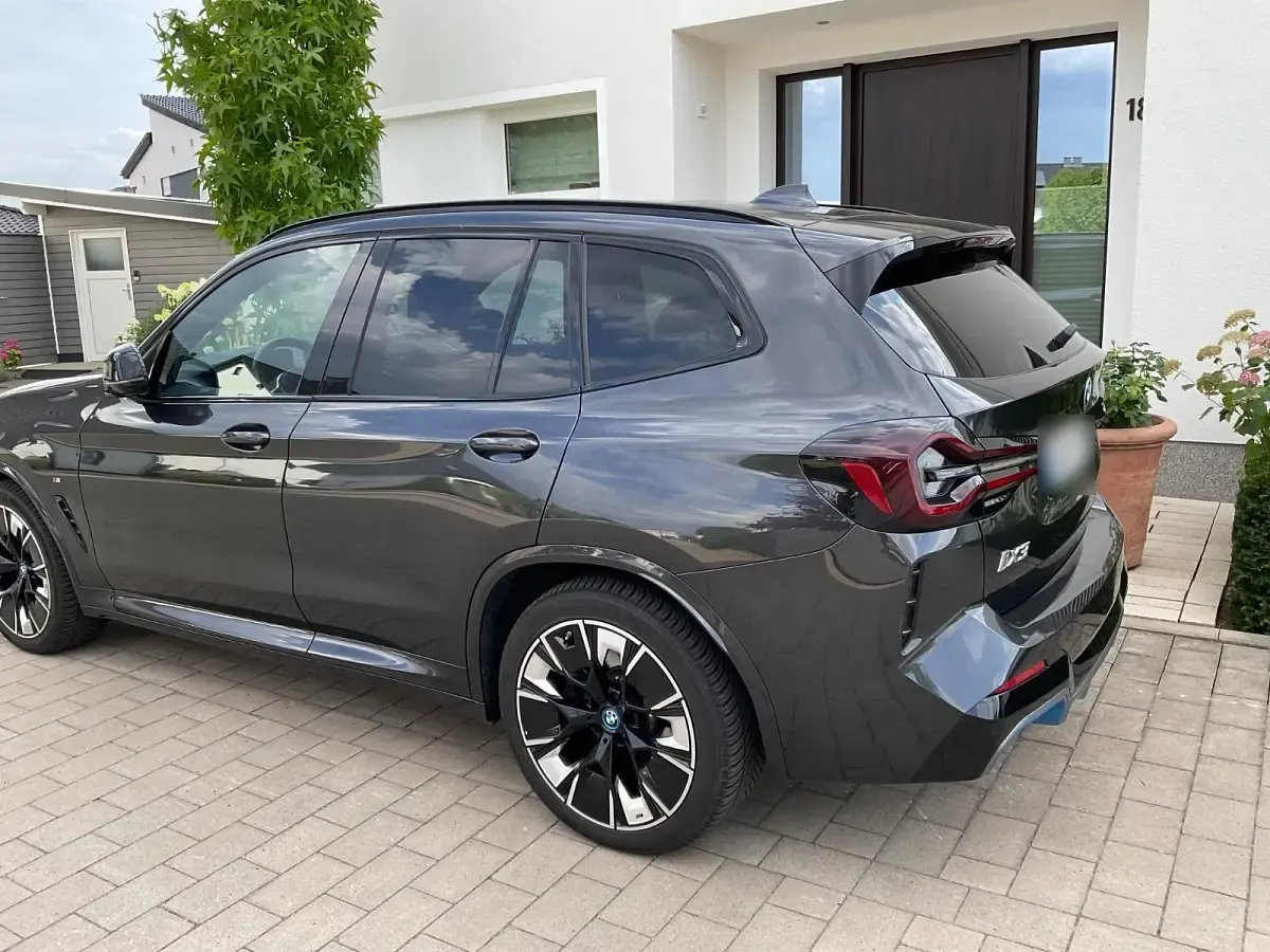 Gebraucht BMW iX3 Impressive 210 kW (286 PS) 2022 Grau SUV