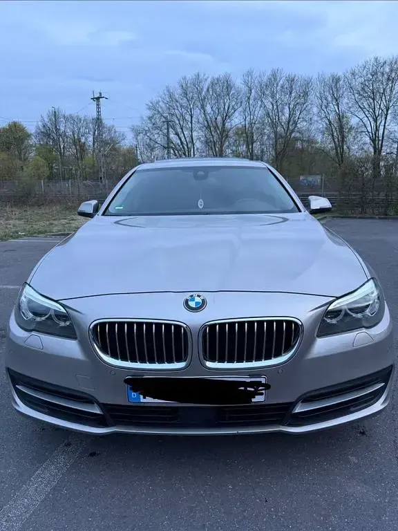 Używany BMW 520 Performance 184 KM (135 kW) 2013 Srebrny Sedan/Limuzyna