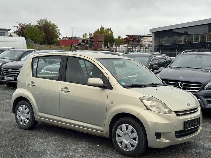 Gebraucht Daihatsu Sirion 87 PS (63 kW) 2008 Gelb Kleinwagen
