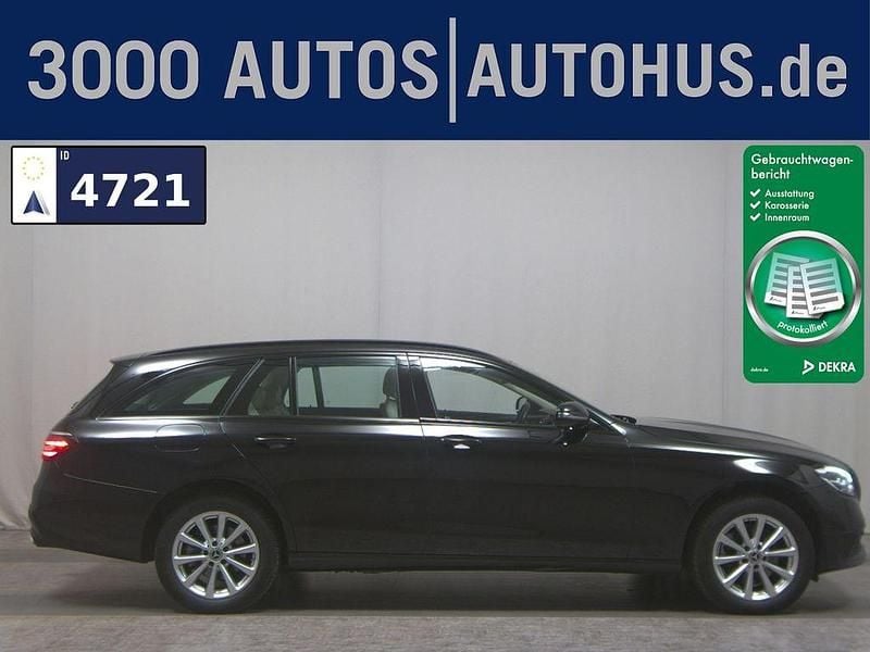 Schwarz Gebraucht 2022 Mercedes E220 Avantgarde Kombi | 26.480 € (Guter Preis) - Bild 1/4